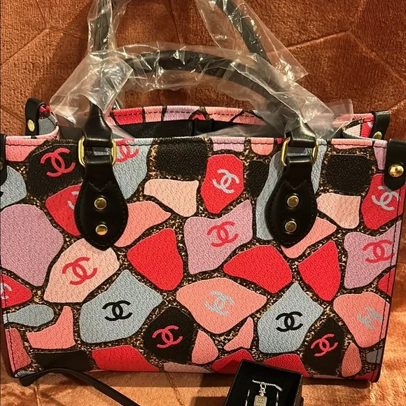 Customize Colorful Tote with Fashion Sunglasses & #5 Earring set - Picture 4 of 7